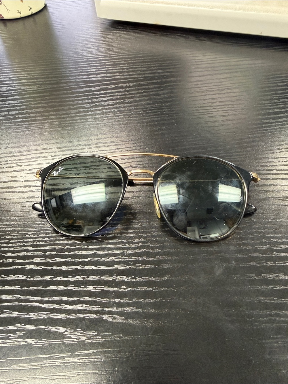 Ray-Ban Black and Gold Round Metal Sunglasses